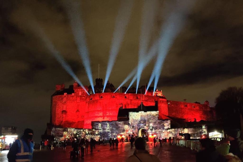 Royal Mile Apt, Just 1 Min From Edinburgh Castle! Exteriör bild