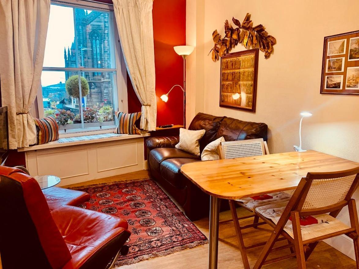 Royal Mile Apt, Just 1 Min From Edinburgh Castle! Exteriör bild